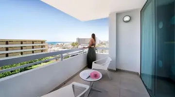 AKEAH MASPALOMAS BRONCEMAR