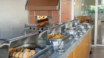 AKKA CLAROS HOTEL