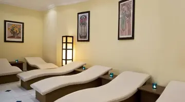 AKKA CLAROS HOTEL