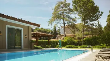 Akka Residence