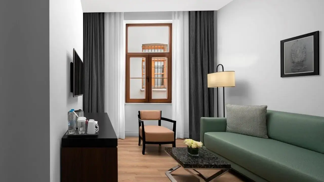 AKKA SUITES