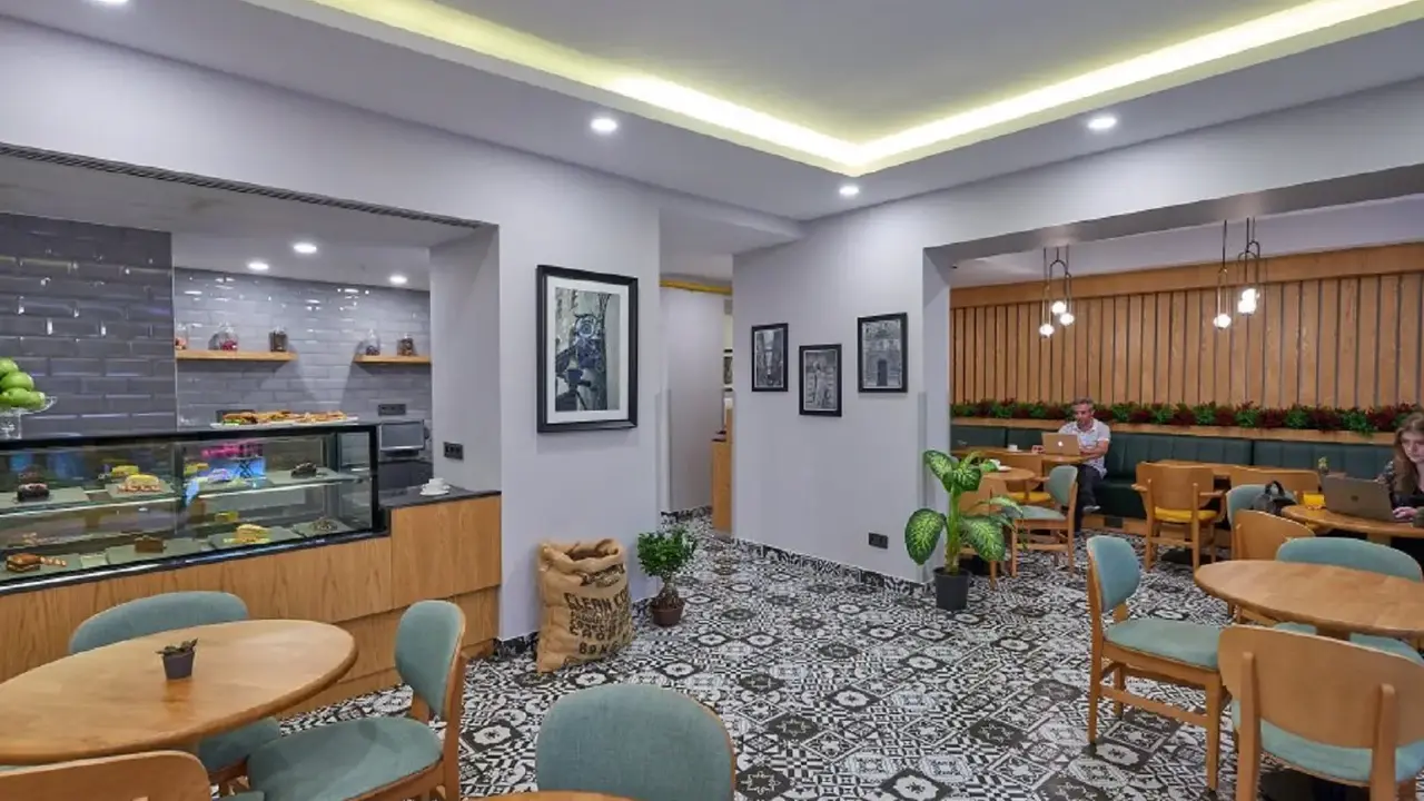 AKKA SUITES