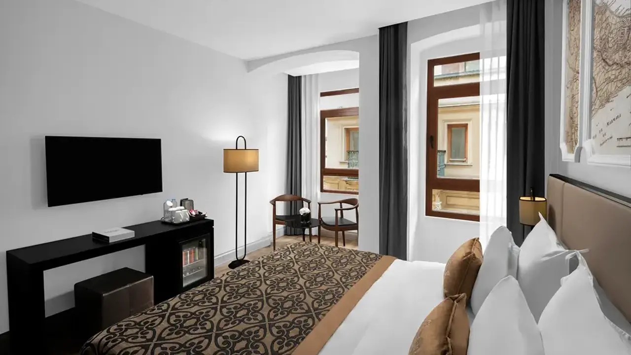 AKKA SUITES