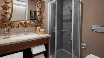 AKKA SUITES