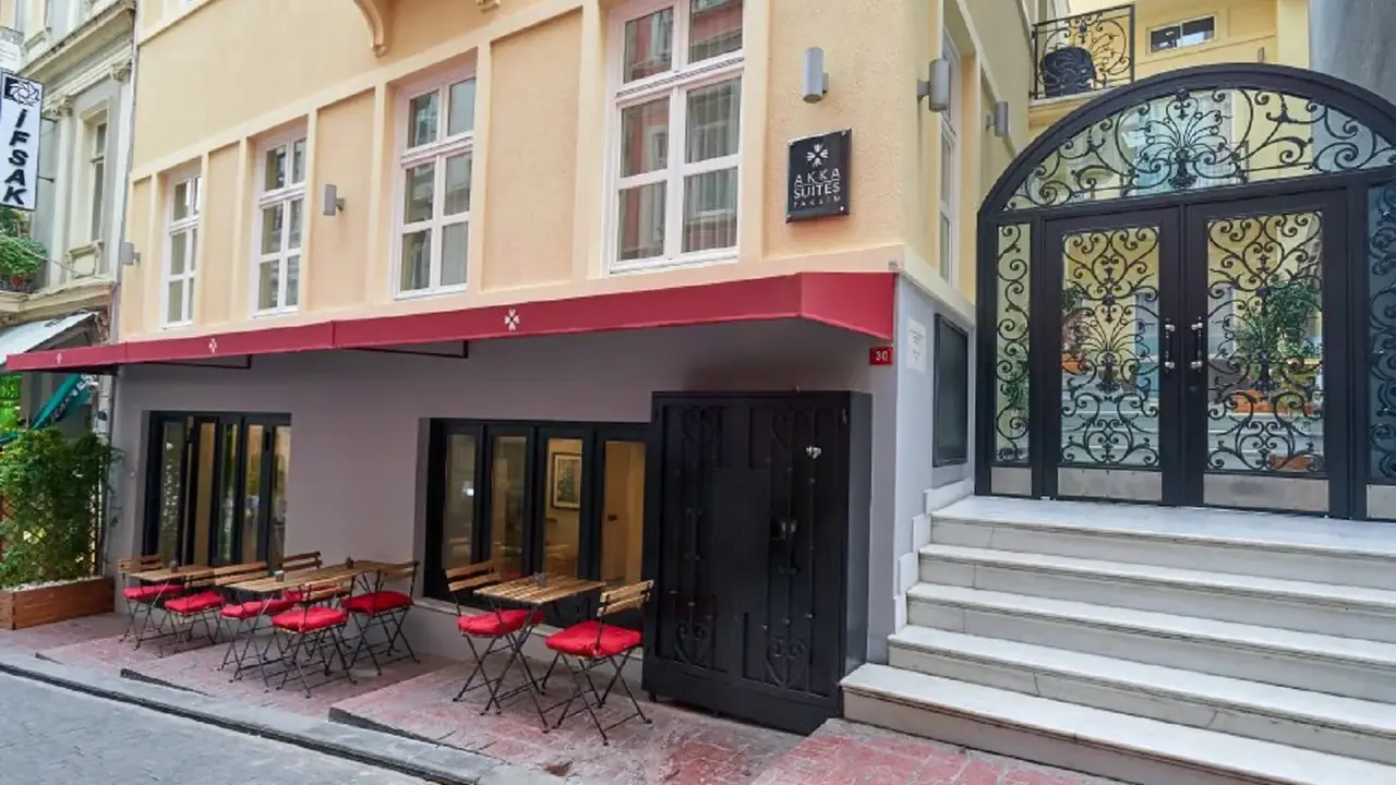 AKKA SUITES