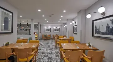 AKKA SUITES