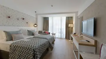 AKRA KEMER