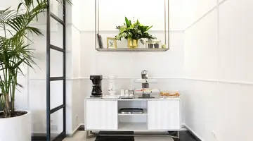 AKRA V HOTEL