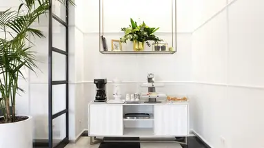 AKRA V HOTEL
