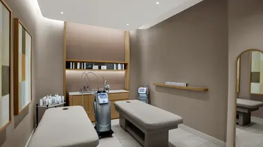 AKRA V HOTEL