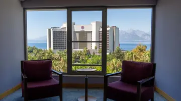 AKRA V HOTEL