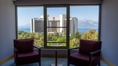 AKRA V HOTEL