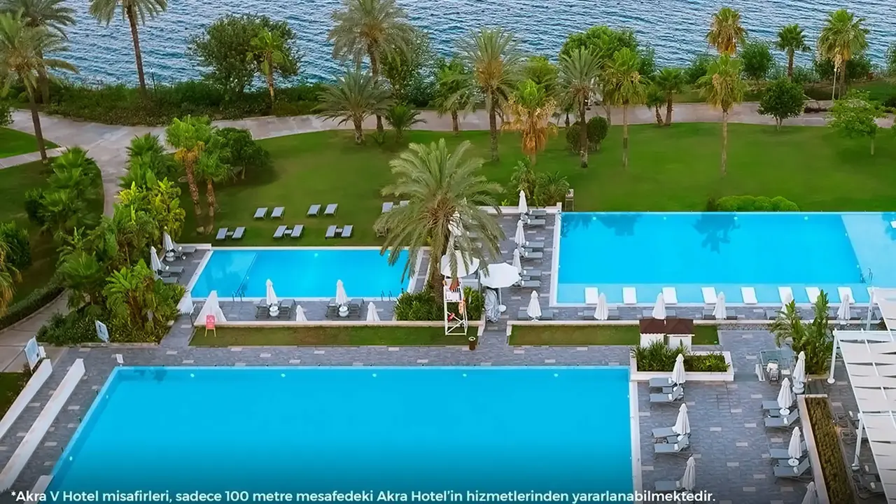 Akra V Hotel