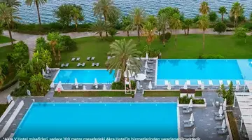 Akra V Hotel