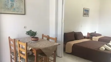 Akrogiali Studios Poros