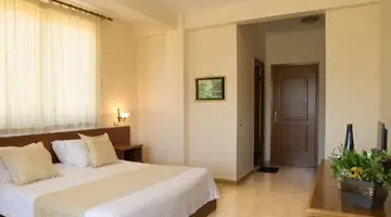 AKROPOLI HOTEL