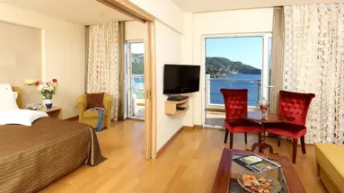 Akrotiri Beach