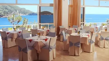 Akrotiri Beach
