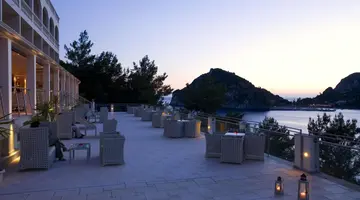 Akrotiri Beach