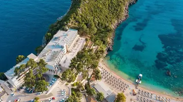 Akrotiri Beach