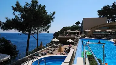Akrotiri Beach