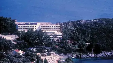 Akrotiri Beach