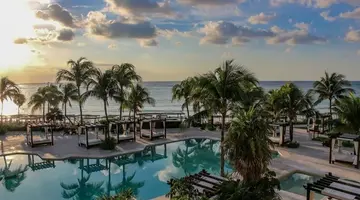 Akumal Bay Beach & Wellness Resort