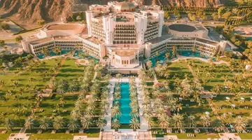 Al Bustan Palace Ritz Carlton Hotel