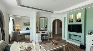 Al Habtoor Grand Resort, Autograph Collection