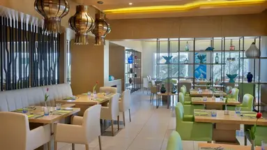 Al Habtoor Grand Resort, Autograph Collection
