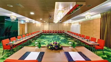 Al Khoory Executive Hotel