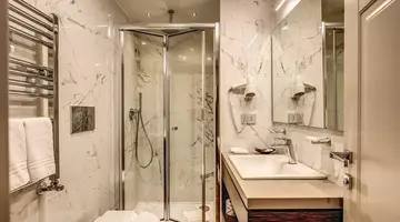 AL MANTHIA HOTEL