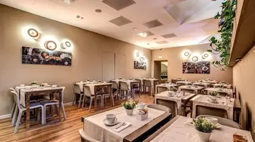 AL MANTHIA HOTEL
