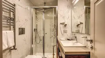 AL MANTHIA HOTEL