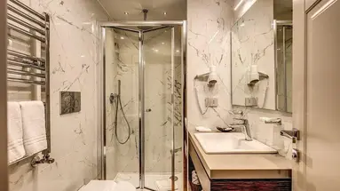 AL MANTHIA HOTEL