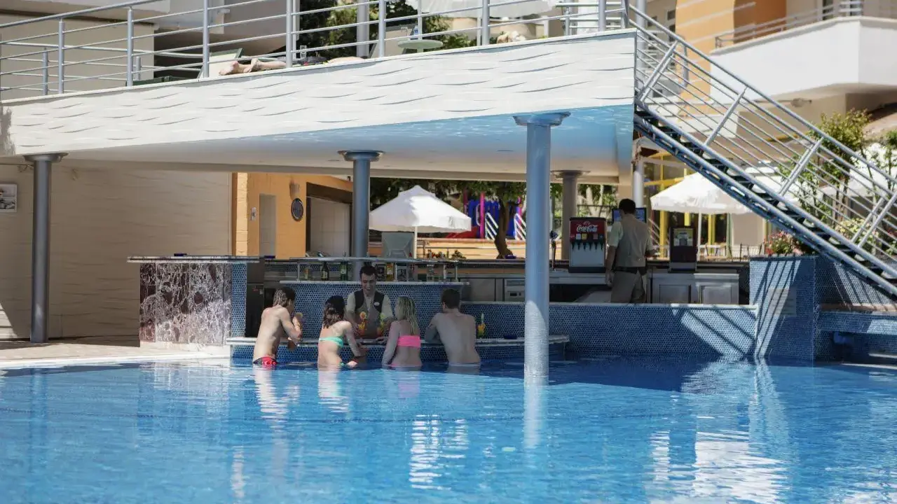 ALAIYE KLEOPATRA HOTEL