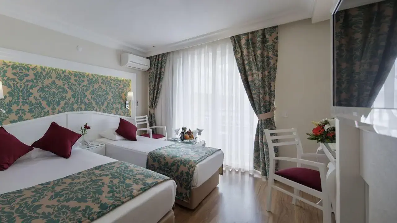 ALAIYE KLEOPATRA HOTEL