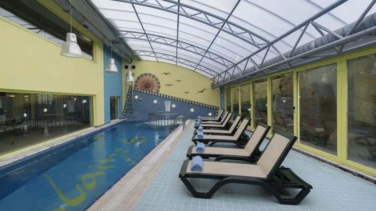 ALAIYE KLEOPATRA HOTEL