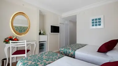 ALAIYE KLEOPATRA HOTEL