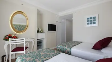 ALAIYE KLEOPATRA HOTEL