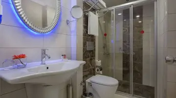 ALAIYE KLEOPATRA HOTEL