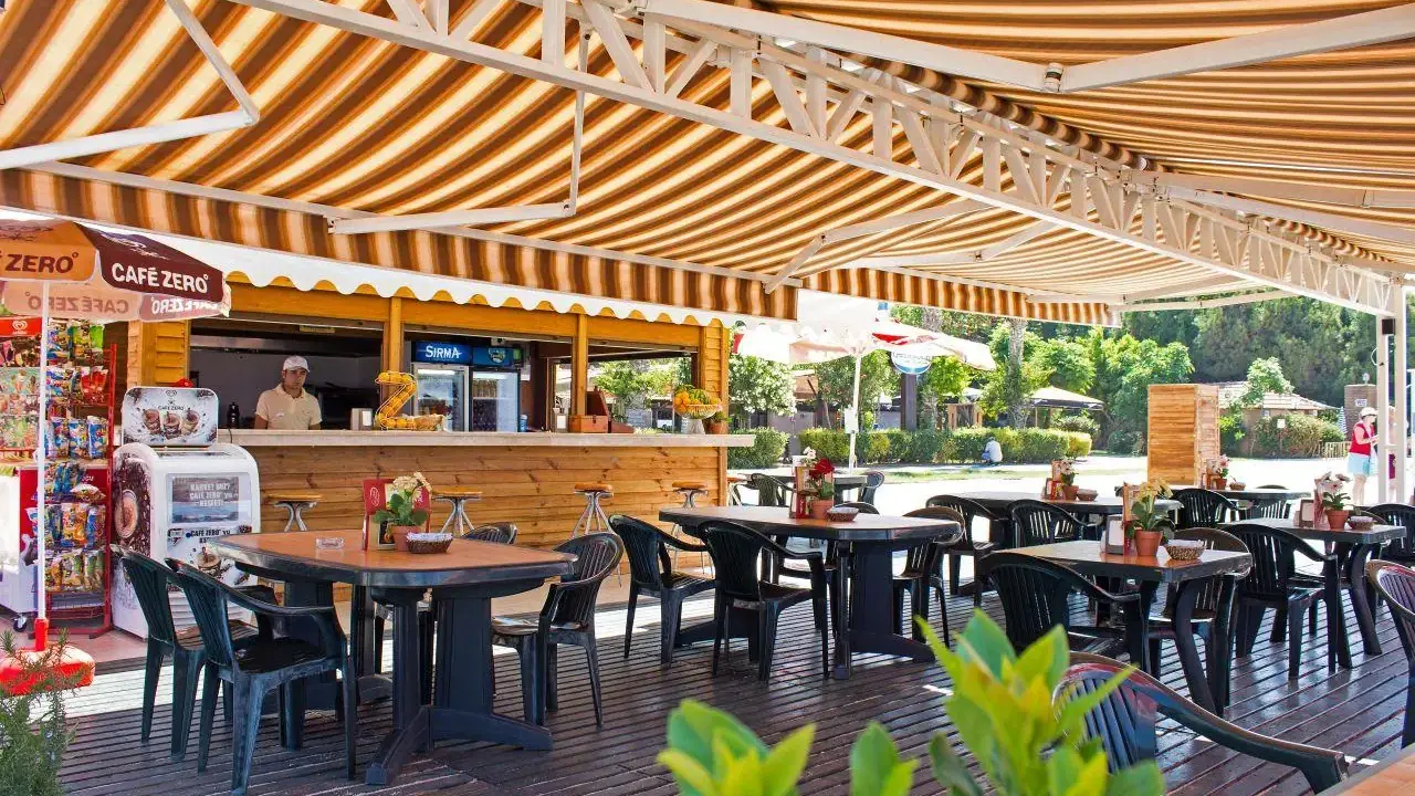 ALAIYE KLEOPATRA HOTEL