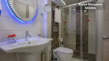 ALAIYE KLEOPATRA