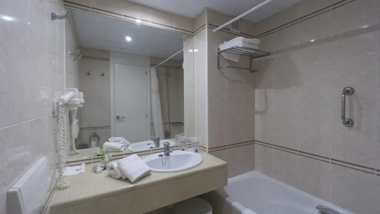 Alay Hotel