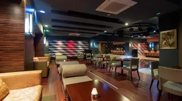 ALBA QUEEN HOTEL
