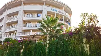 Alba Queen Hotel