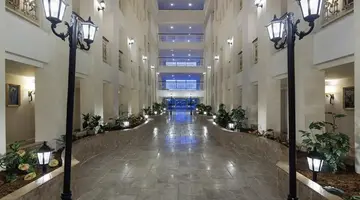 Alba Queen Hotel
