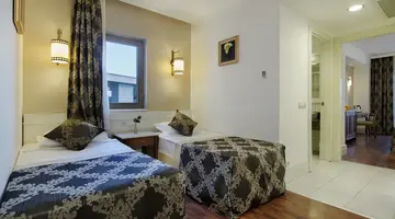 ALBA QUEEN HOTEL