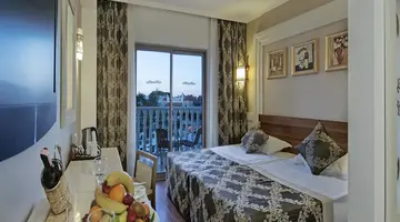 ALBA QUEEN HOTEL