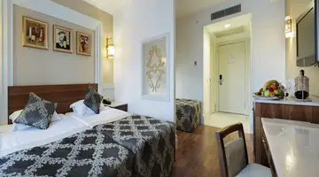 ALBA QUEEN HOTEL